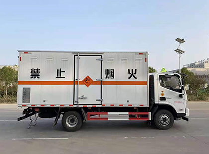 平桥爆破器材运输车