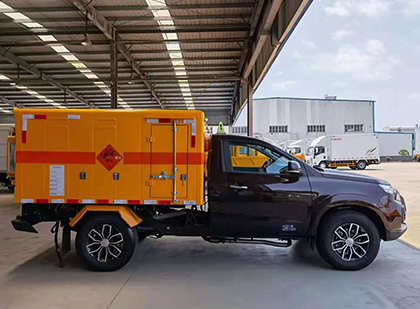 平桥爆破器材运输车